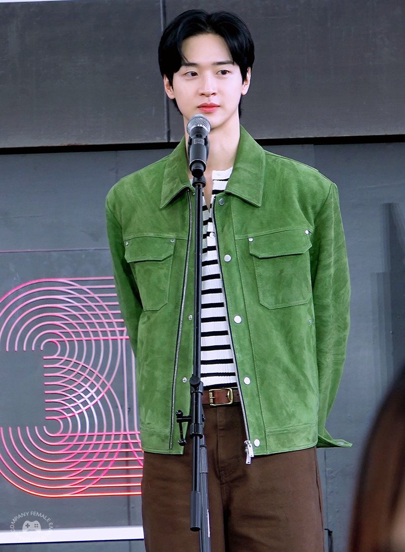 20250921 부산 영화의 전당 무대인사 - 장동윤
😍