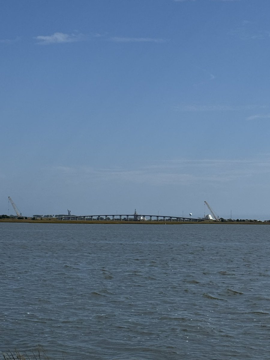 EShoreSpaceflt's tweet image. Another gorgeous day at NASA Wallops Island. No major changes—just a bit more activity at Neutron LC-3. The Electron rocket for the next HASTE mission hasn’t been brought out yet. Causeway construction continues.
#RocketLab #Electron #HASTE #Neutron #LC3 #Wallops #NASAWallops…