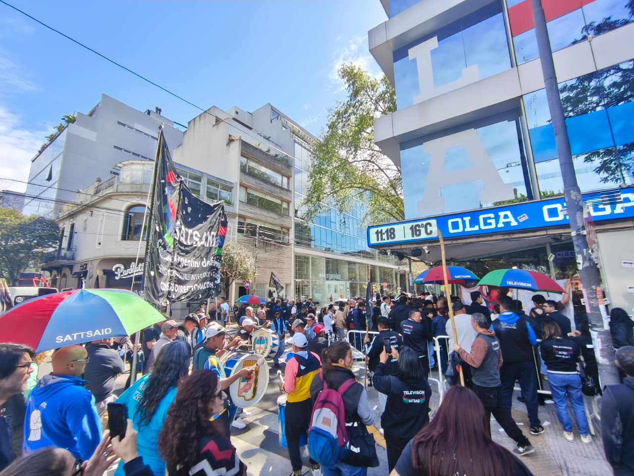 El Sindicato de Televisión protestó frente a OLGA para reclamar la registración de sus trabajadores