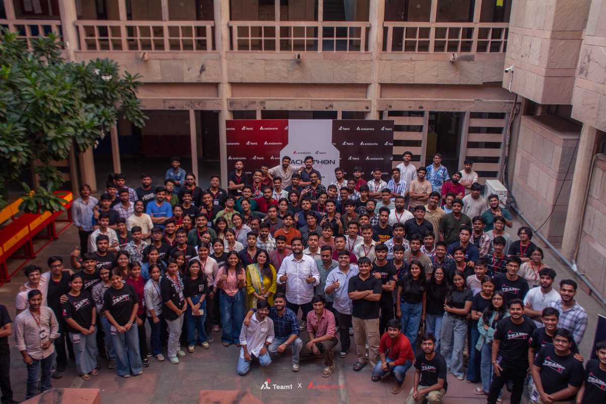 abhinav_g21's tweet image. Delhi really showed up for 36 hours straight 🔥
Crazy builds, crazy energy, and even crazier memories at the @AvaxTeam1 Hack - Delhi Edition . Grateful I got to host this fam 🫶