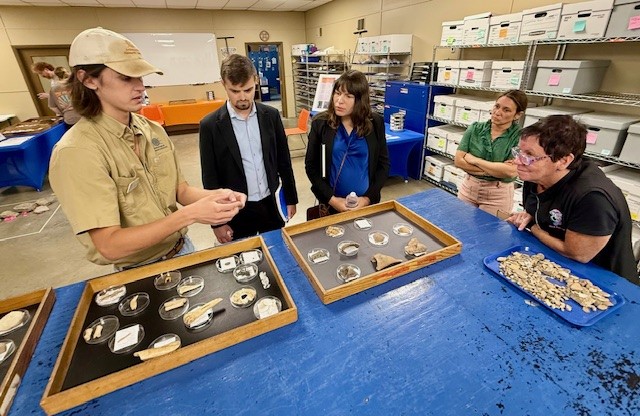 1 Dearborn tweet media