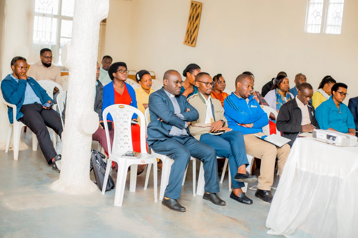 🚨EJO HEZA🚨
None kuwa 23/09/2025, Ubuyobozi bwa EAR D/BYUMBA hamwe n'Ubuyobozi bw'Akarere ka Gicumbi bwagiranye inama n'abayobozi b'ibigo n'imishinga itandukanye ikorera muri   EAR D/Byumba  igamije kubasobanurira gahunda ya *Ejo heza*.