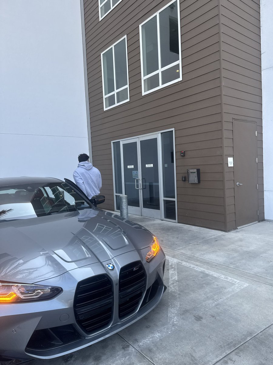 sin city tweet media