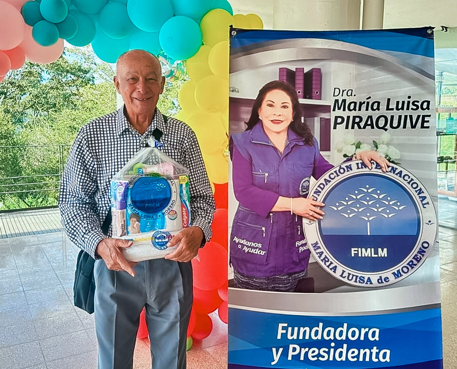 FIMLM's tweet image. #FimlmColombia 🇨🇴 |🌟Adultos mayores y personas con discapacidad de Copacabana, Antioquia, fueron protagonistas de un día de emociones, donde no solo recibieron un kit de aseo, sino también una experiencia para revivir buenos recuerdos. 

👉 Más: acortar.link/pgu59A