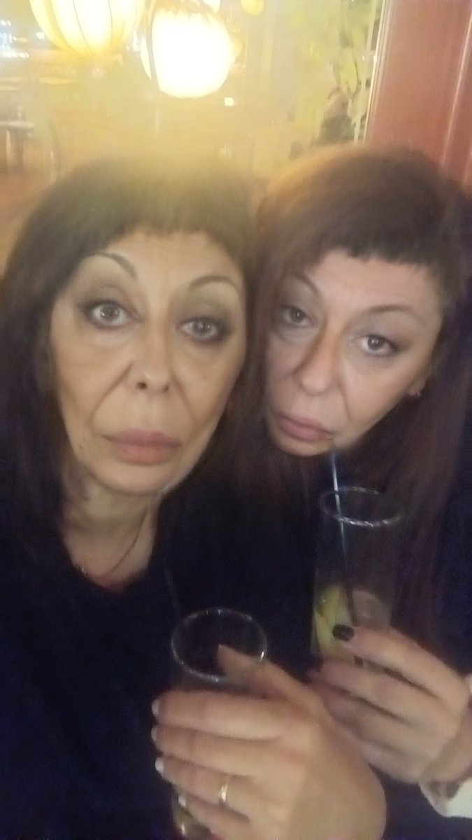 liarda56's tweet image. Κάτι μας έριξαν στο ποτό, δεν εξηγείται @vfem_ #γλύκανε_μωρέ_λίγο_challenge