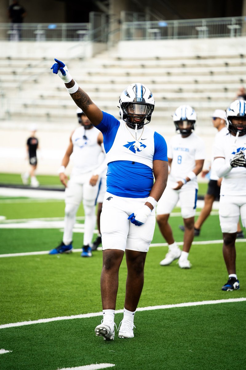 Here’s my non-district highlight tape!-hudl.com/v/2Sk0b5