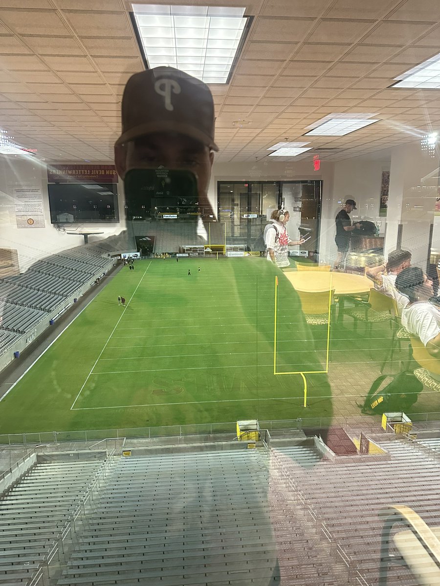 ASU FCA 😤 what an honor to be with such devout followers of Christ last night - inspired by what these athletes are going to do for the kingdom. 

Thank you @stevewatsn @247asu for having me out. 

BE FRUITFUL!