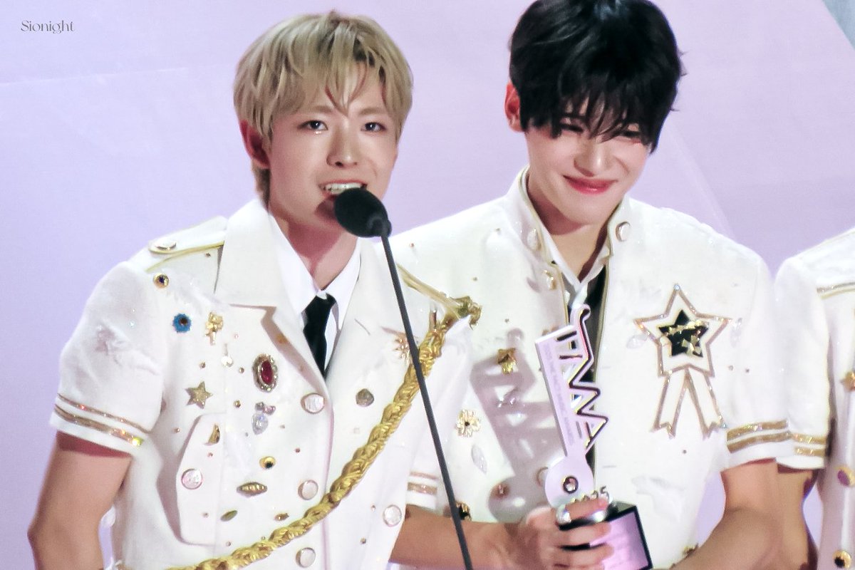 달빛🌙 tweet media