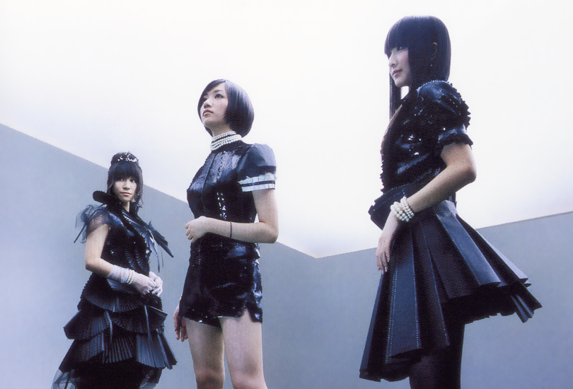 kcsato1973's tweet photo. Perfumeネビュラロマンス後篇東京ドーム、配信で見ました。 
前半は余裕を持って「ネビュラ」の物語に浸り、SFの世界観と3人のパフォーマンスに引き込まれながら、結末までしっかりと受け止めた。
第二部から代表曲の怒涛のラッシュ。喜びと興奮が止まらず、まさにPerfumeの歴史を駆け抜けるような→ https://t.co/ExQqa32R7E