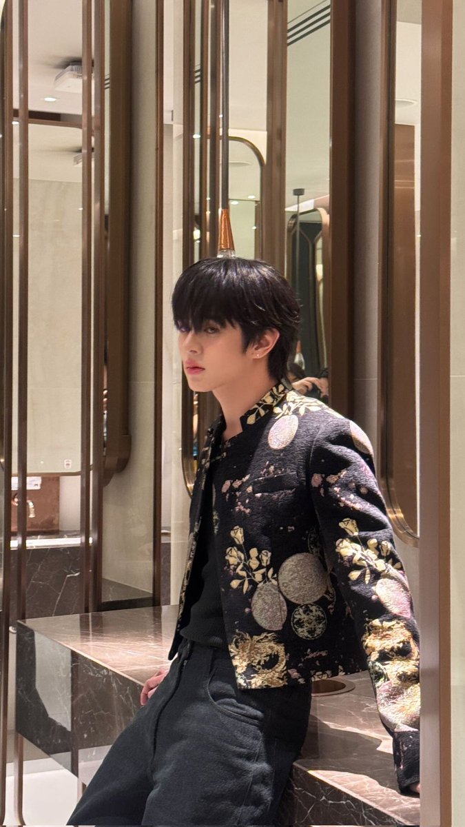 pao_min_'s tweet photo. คุณหล่อแบบนี้ต้องเป็นผลงานศิลปะของพระเจ้าแน่ๆ❗❗❗
#niceboripat 
ขอบคุณพี่สาวสวยๆนะคะ
©real__kati https://t.co/FFCsMLFEWH