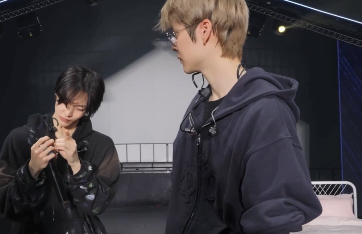 결 tweet media