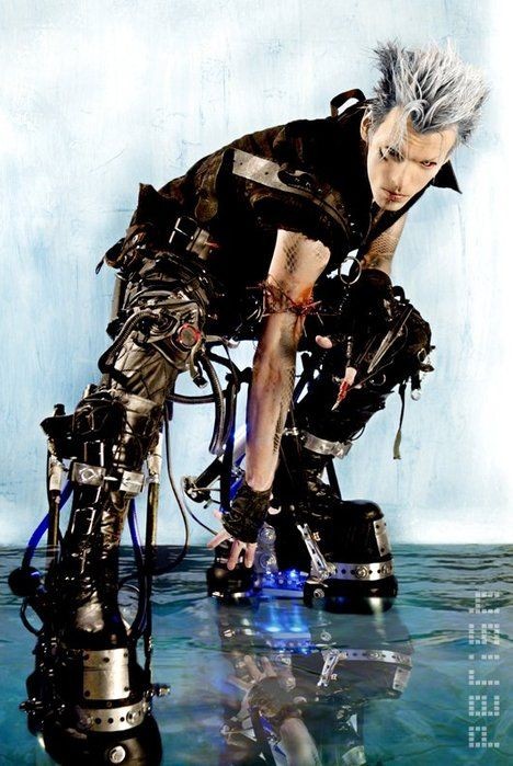 adamas_lex's tweet image. I was looking at some cybergoth pictures on pinterest, TELL ME  ISN'T THIS JUST VASH THE STAMPEDE??