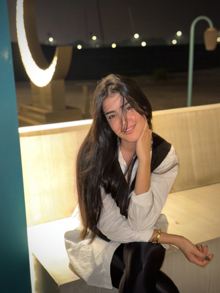 RimasPage's tweet image. من أنواع الشجاعة ✨
إنك تعبّر عن مشاعرك الحقيقية بلا خوف، للأشخاص اللي بتحبّن، وتضل شخصيتك صادقة وحقيقية ❤️

#Rimas #GenuinePersonality #StayGenuine #Courage