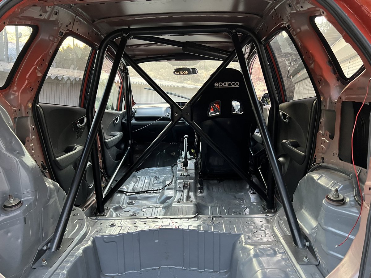 何度見てもCHALLENGE CUPいいよなｧ
自分もこういう仕様にいくと思ってたんだけどSPOONバンパーが分岐点でした。