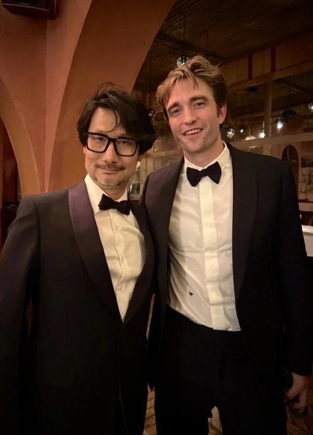 VideoArtGame tweet media