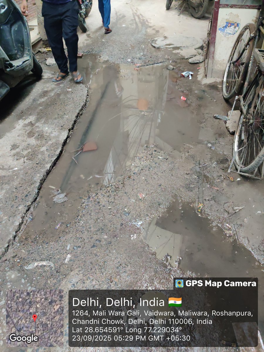 ManuPraful's tweet photo. Incomplete work  @punardeepsahni pending from last 2 months in Vaidwara , no response @CMODelhi @LtGovDelhi @MCD_Delhi @aajtak @htTweets @ndtv @SandhyaTimes4u https://t.co/jKE8ESA7eT
