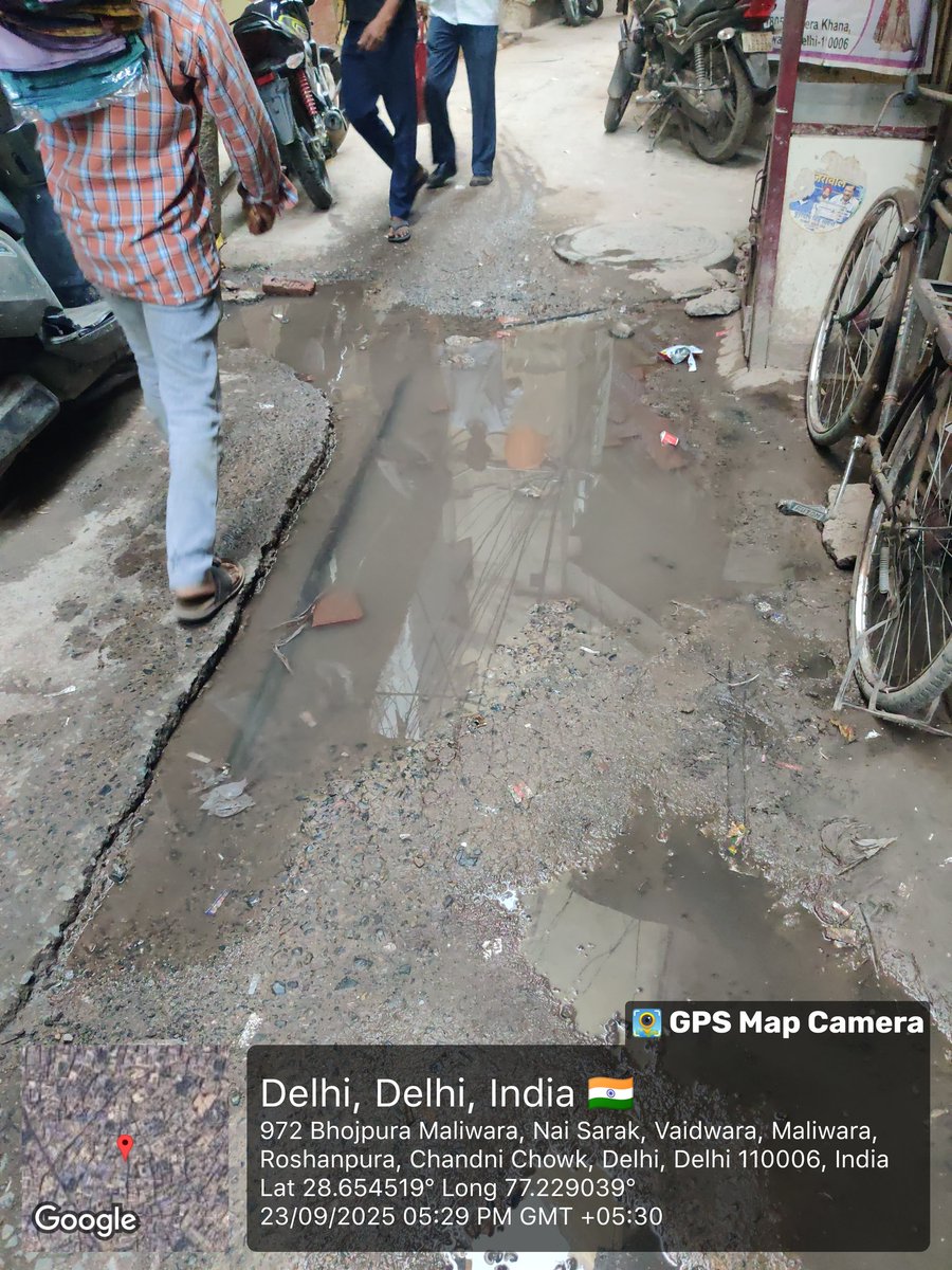 ManuPraful's tweet photo. Incomplete work  @punardeepsahni pending from last 2 months in Vaidwara , no response @CMODelhi @LtGovDelhi @MCD_Delhi @aajtak @htTweets @ndtv @SandhyaTimes4u https://t.co/jKE8ESA7eT