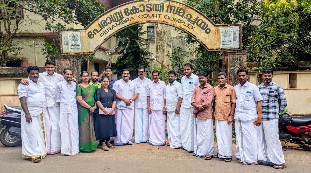AdvSudhinSuresh's tweet image. സമരങ്ങളുടെ, 
പ്രതിഷേധങ്ങളുടെ അവശേഷിപ്പ്‌ 

അത്തോളി പോലീസ് സ്റ്റേഷൻ മാർച്ചുമായി ബന്ധപ്പെട്ട കേസിൽ കഴിഞ്ഞ ദിവസം 
പേരാമ്പ്ര കോടതിയിൽ