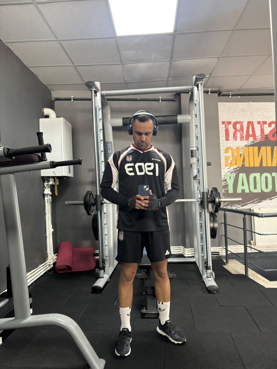 yucelkarpuz1903's tweet image. #BlackEagle🦅