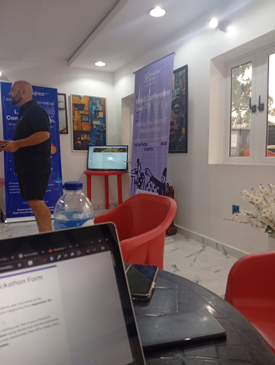 akachukwu_mazi's tweet image. Day 4 of the @web3confenugu  and it been really going well so far, with our @Reef_Chain  COO Mr @DerekSilva .

What  I want to go home with at  the end of this event, 

-- understanding the word #Web3 
-- going home with the understanding of what it means to be a #blockchaindev