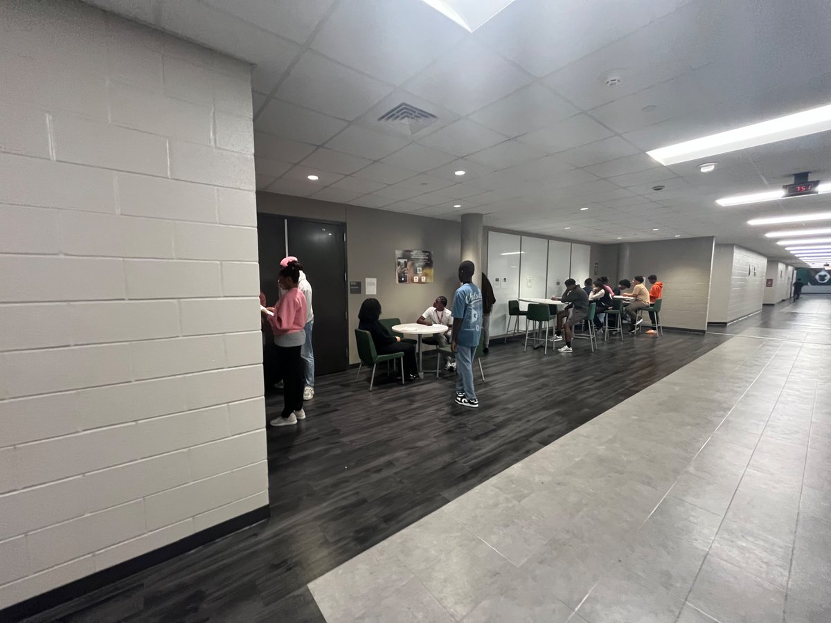 Sugarland 95 gallery walk