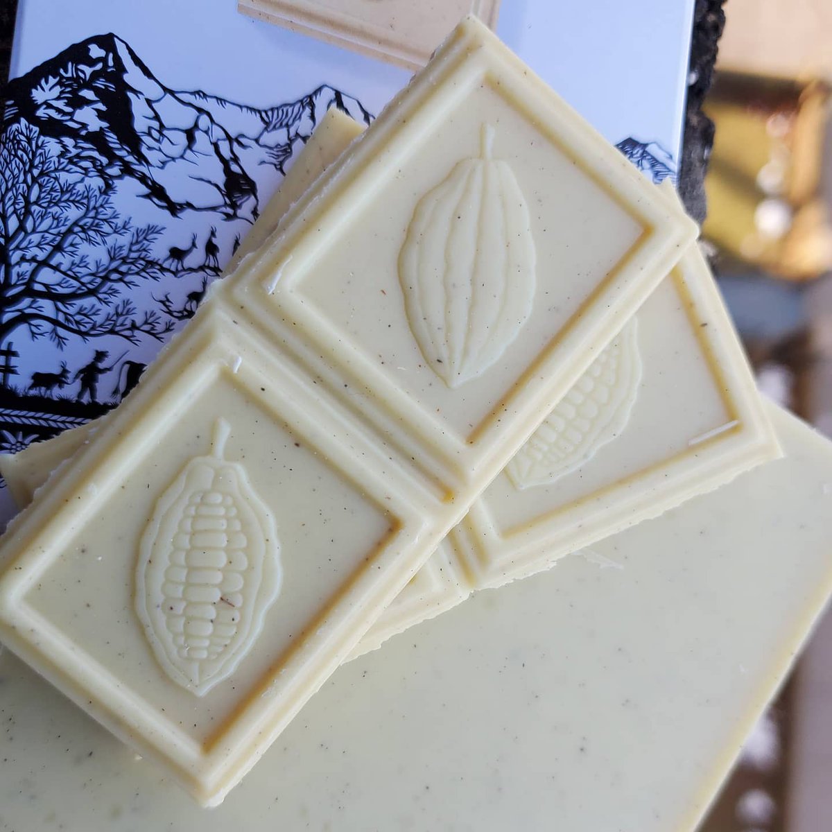 It's National White Chocolate Day. We tasted it all to name "the world’s best white chocolate." If you think you don't like white chocolate, taste one of them: t.ly/IjiFd. They're great gifts for a white chocolate lover. Who invented it? t.ly/4GKMv