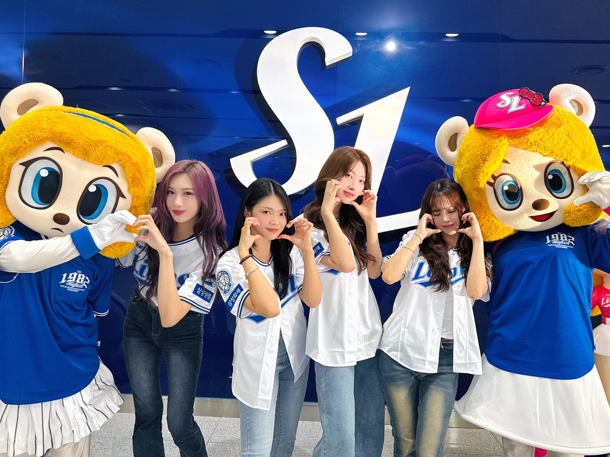 [📸]
#250923_삼성라이온즈_시구시타

오늘의 승요는 우리 에글이들💜
시구시타부터 파워 넘치는 응원까지❤️‍🔥
행복한 하루였습니다🫶

#EVERGLOW #에버글로우
#이유 #시현 #온다 #아샤
#EU #SIHYEON #ONDA #AISHA