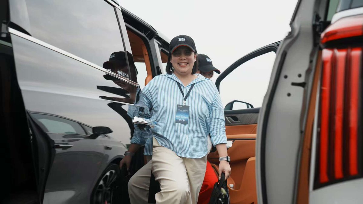 GWMGlobal's tweet photo. When innovation meets the track... 🔥
Testing the limits and balancing power with safety, together with our Thailand partners！
@GwmThailand 

Learn more: https://t.co/YvPbBNhv2C
#GWM #GoWithMore #GWMHAVAL #GWMTANK #GWMPartnerDay #Thailand #offroad https://t.co/ucI1i3NoSU