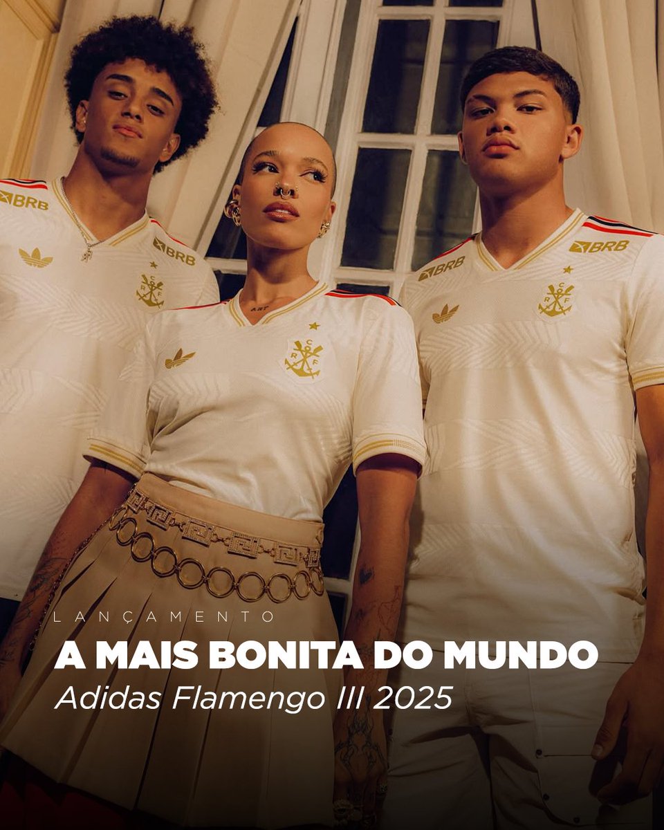 futfanatics's tweet image. ENFIM, CHEGOU! 🚨

Eleito pela Footy Headlines como o uniforme mais bonito do mundo, a peita III do Flamengo tá simplesmente nojenta!

É surreal de lindo! 😍

bit.ly/3VwCg94

#Flamengo #MantoSagrado #FlamengoIII #Mengão #PeitaNojenta #FootyHeadlines #RubroNegro