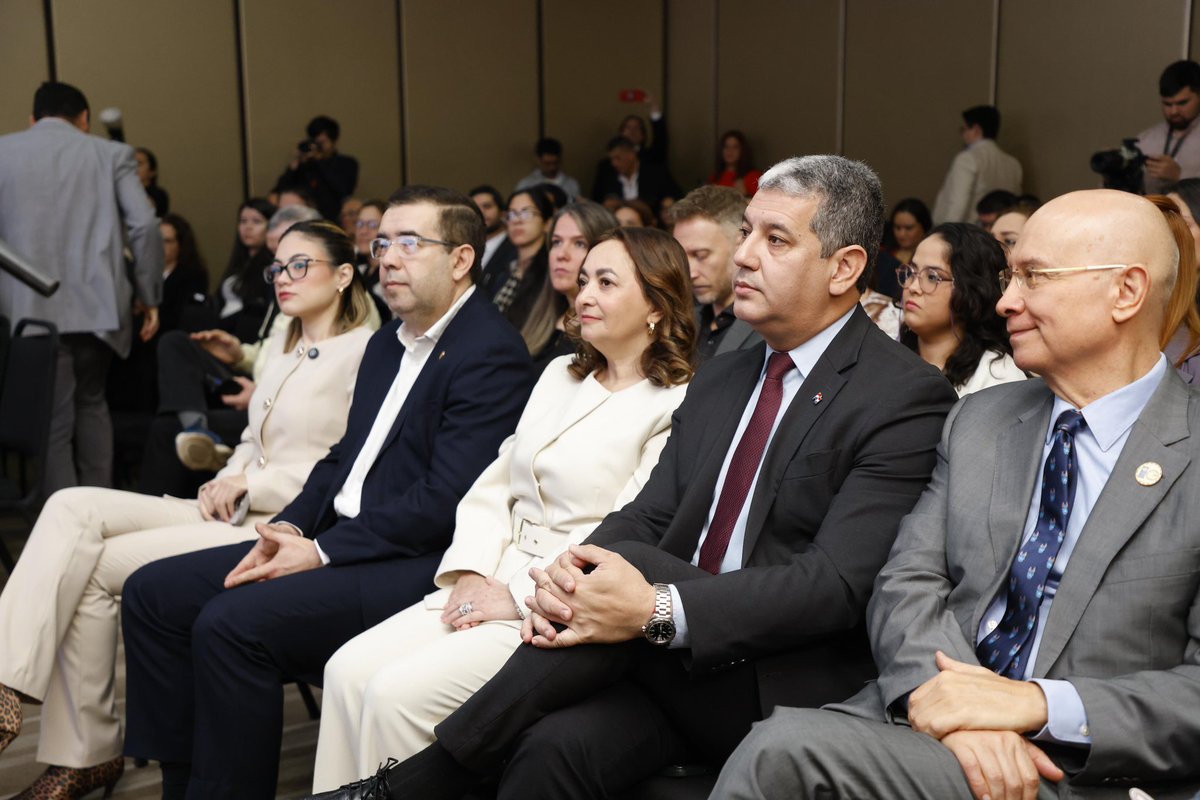 #EmpleoYJuventud | Arranca el conversatorio-taller sobre empleo juvenil formal

Participan representantes del sector público, empleadores, trabajadores, organismos internacionales, la academia y organizaciones juveniles.

Este conservatorio - taller constituye un espacio de
