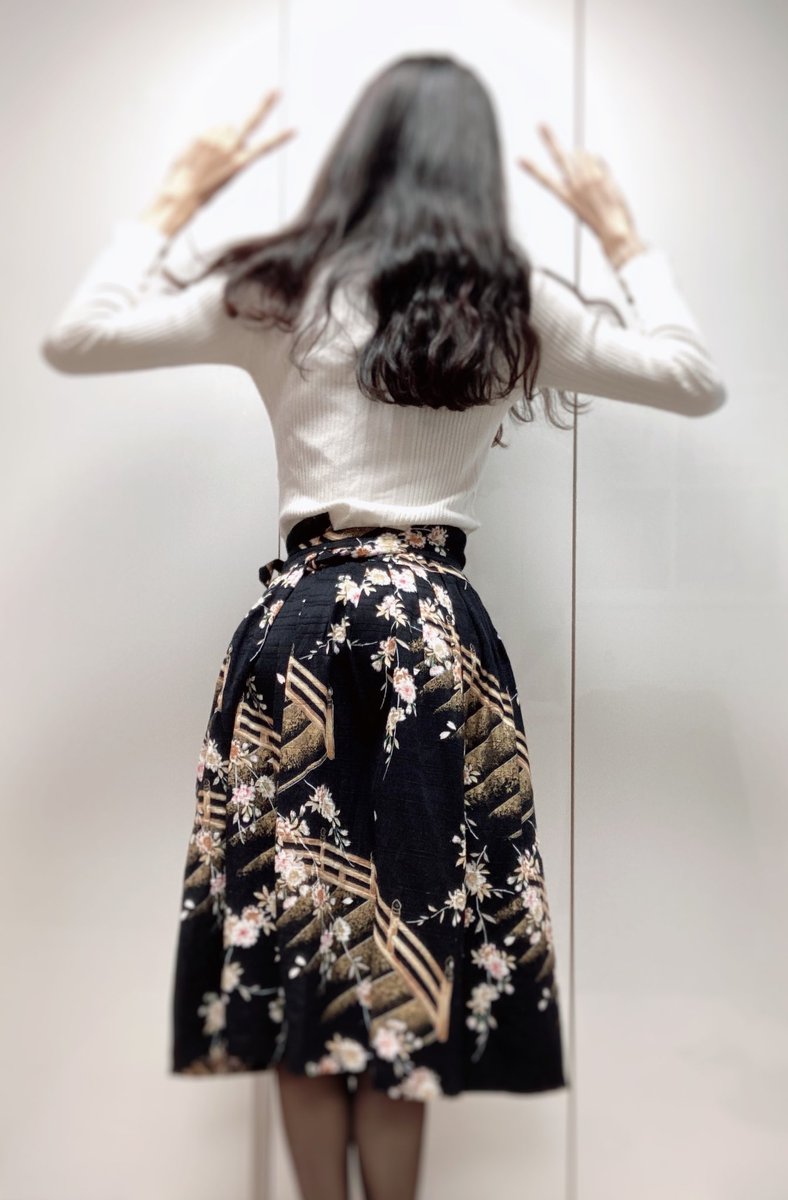 나한테 없는것 세가지를 말해보자

1. 귀여움
2. 살
3. 시간

그렇구나! 난 귀여움을 살 시간이 없었구나
귀여움 삽니다 🙄