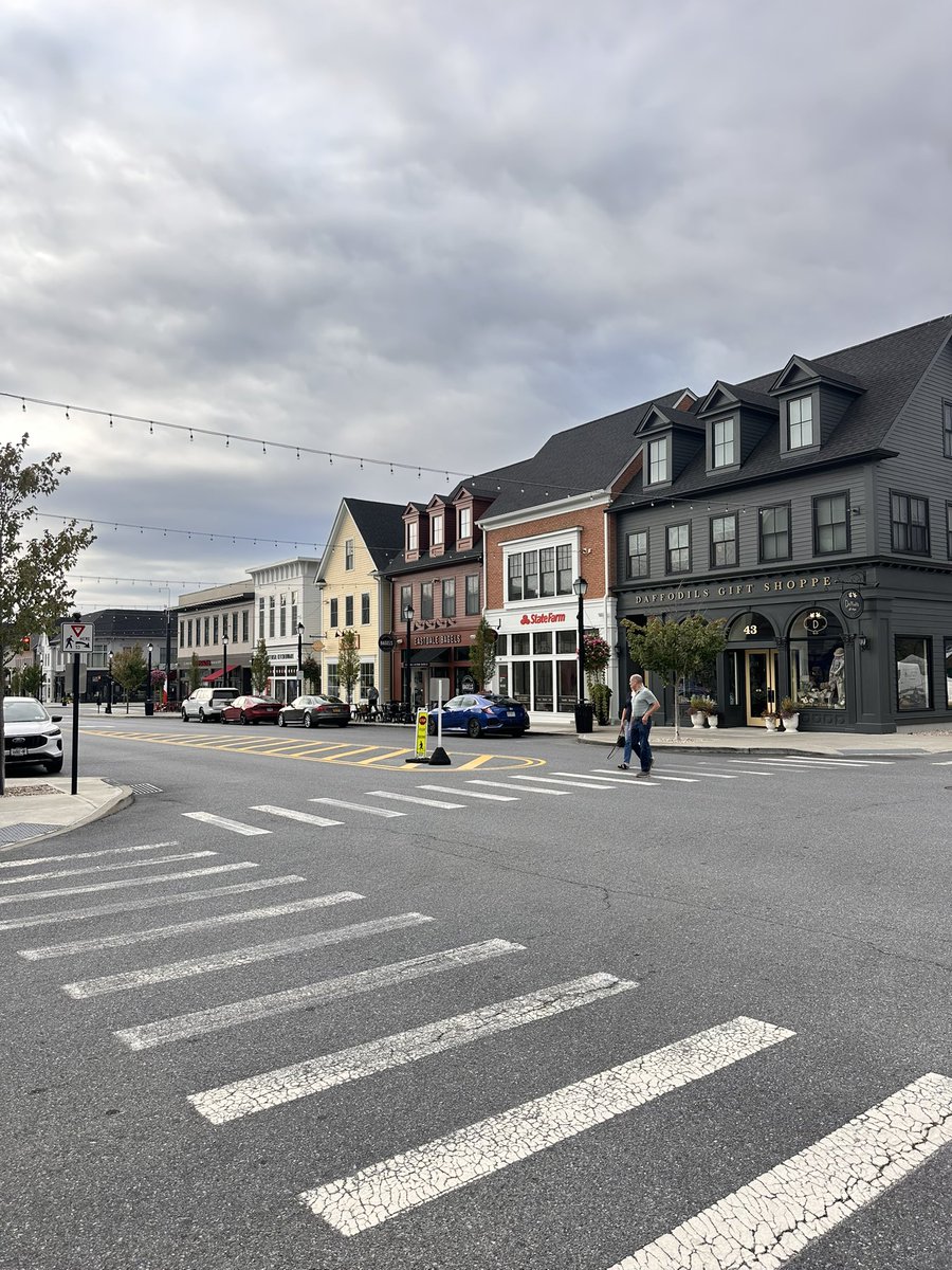 Eastdale is a Brand new community in Dutchess County. Built around walkability and density. Shops are busy even on a Tuesday morning. <a href="/CityOfPeekskill/">City of Peekskill</a> needs to invest in walkability if they want to see the downtown revival. #Peekskill <a href="/peekskill_walks/">Peekskill Walks</a>