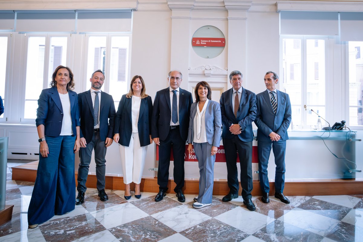 NewsUnindustria's tweet image. Nuovo voucher #digitalizzazione #PMI: 15 mln a fondo perduto per le #imprese del #Lazio che investono in tecnologie digitali. La nostra VP #TransizioneDigitale Vittoria Carli: «Strumenti essenziali».

Leggi 👉 tinyurl.com/yc3p3mm5
#23settembre #Unindustria