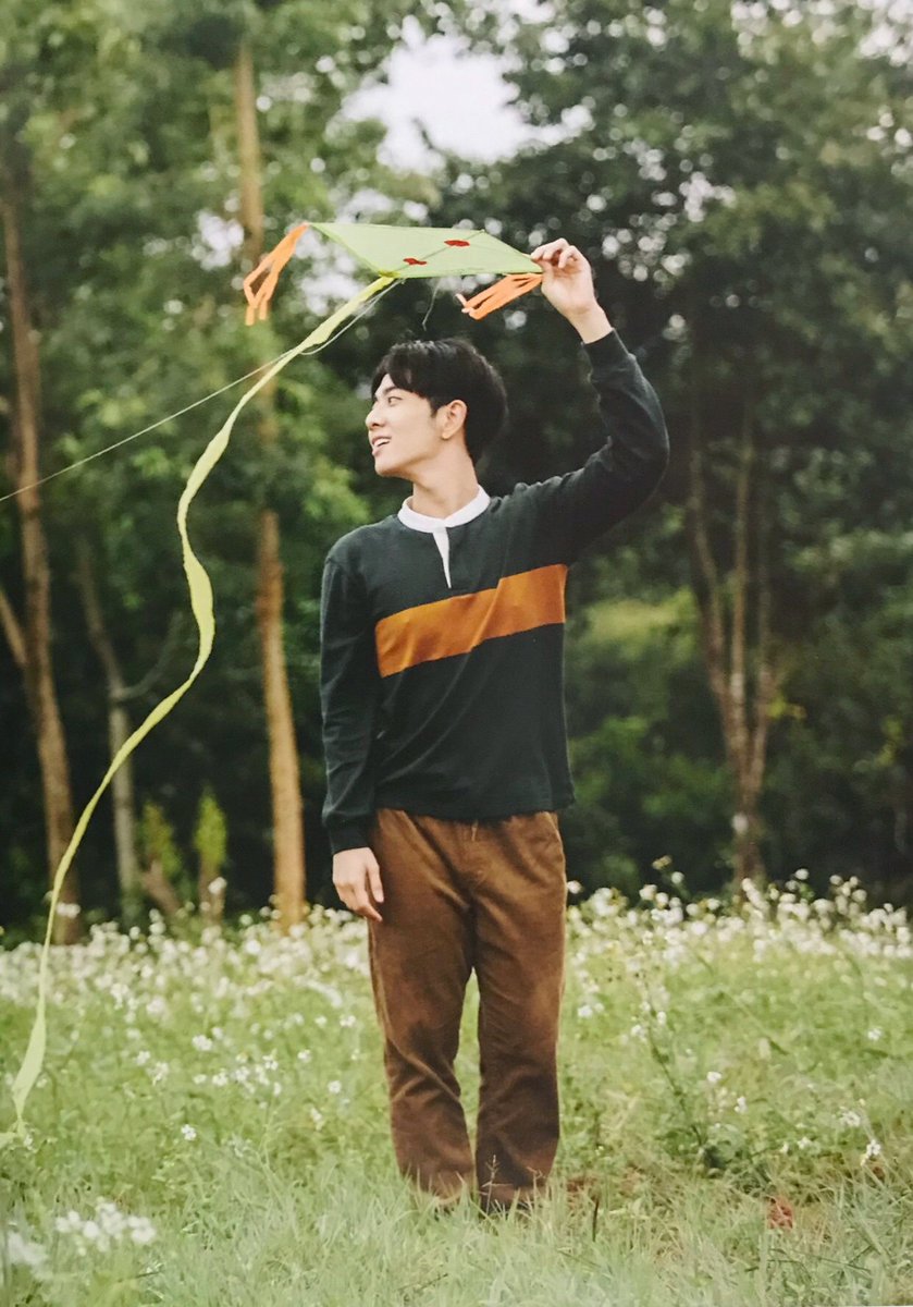 กระดาษ เชือก ไม้ มันมีความสุขมากกว่ารถบังคับคันละหมื่นในเมืองกรุงจริงๆแหละ 

THOUSAND STARS RERUN EP6
#นิทานพันดาวEP6