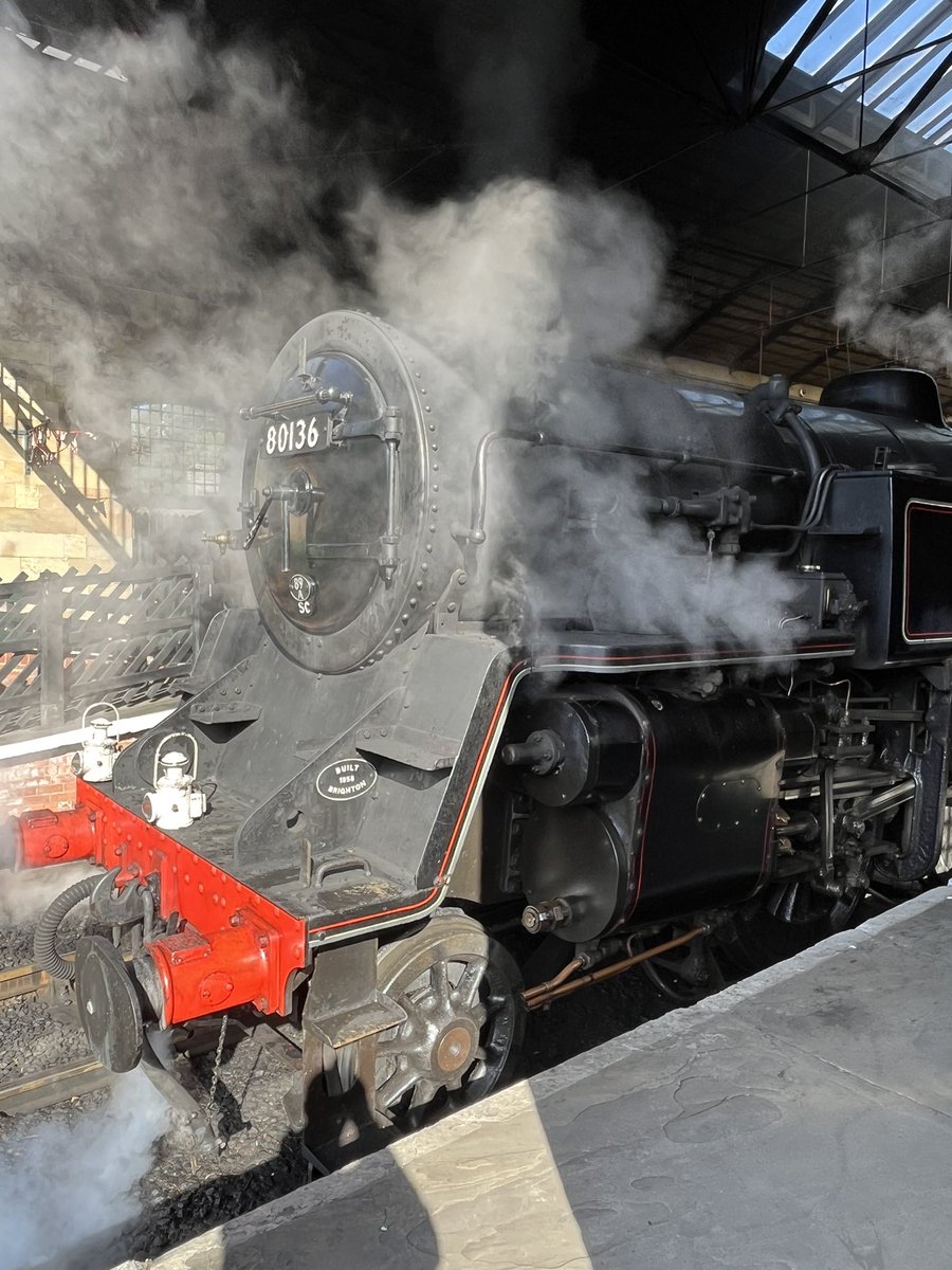 IanTheWelder63's tweet image. First two photos - British Railways standard Class 4 80136. Other two photos - 44806 Class 5  “Black Five”  both at Pickering station this morning. Magnificent to see 😀😀
#SteamEngine #Train #Railways #SteanTrain #BlackFive #Yorkshire