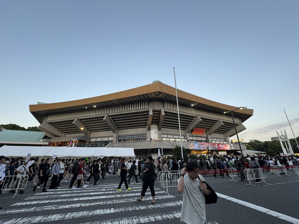 ご招待いただき拝見してきました！
凄かったし、よく出来てた！
これは大変なものだ