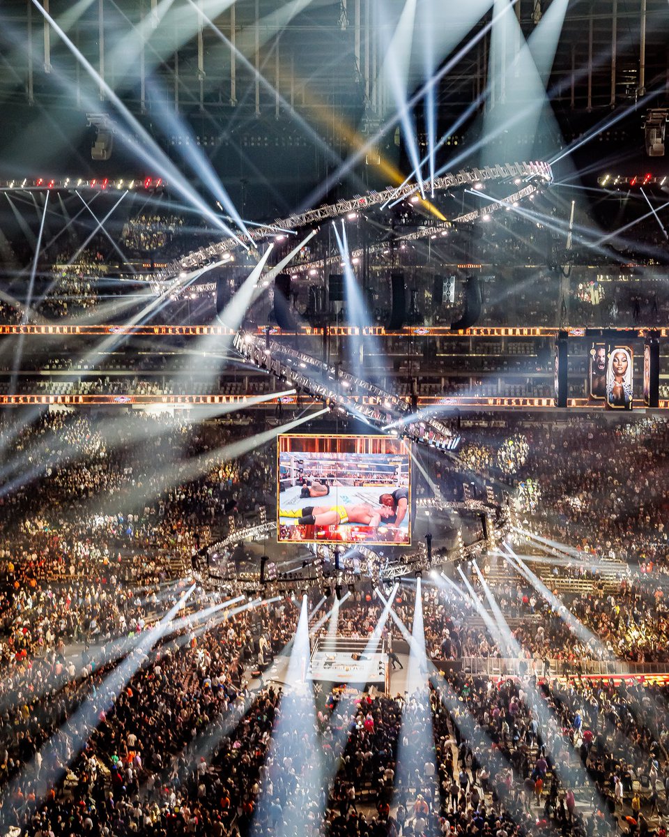 onlocationexp's tweet image. Here to put the all in all-access at your #WrestleMania 42 experience 👏😎 

Our Priority Pass will put you #CloserThanEver to this must-see spectacle ✨ Join us #OnLocation in Vegas next April ➡️ bit.ly/41GGnmp