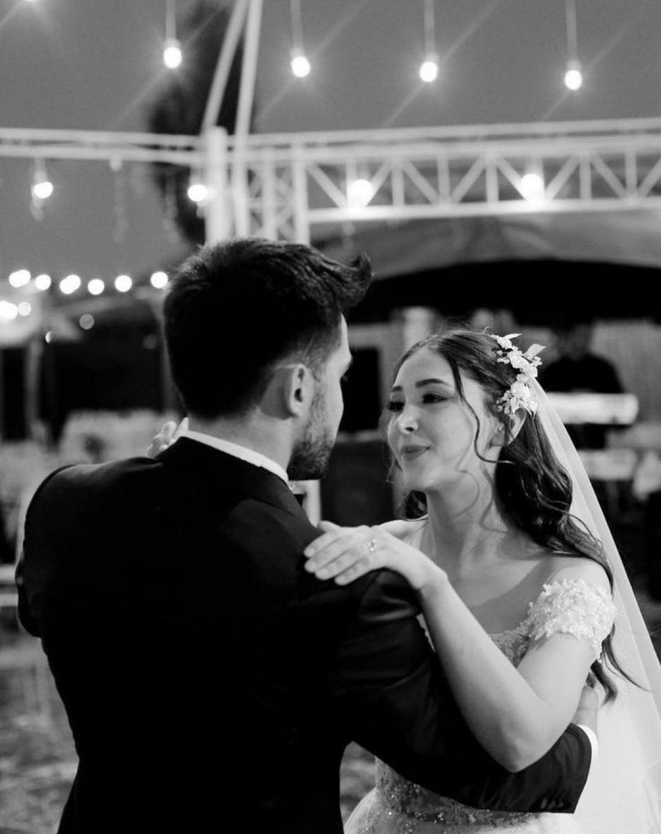 En güzelimizi şehit ettiler.. 
#SehitSeydaYılmaz