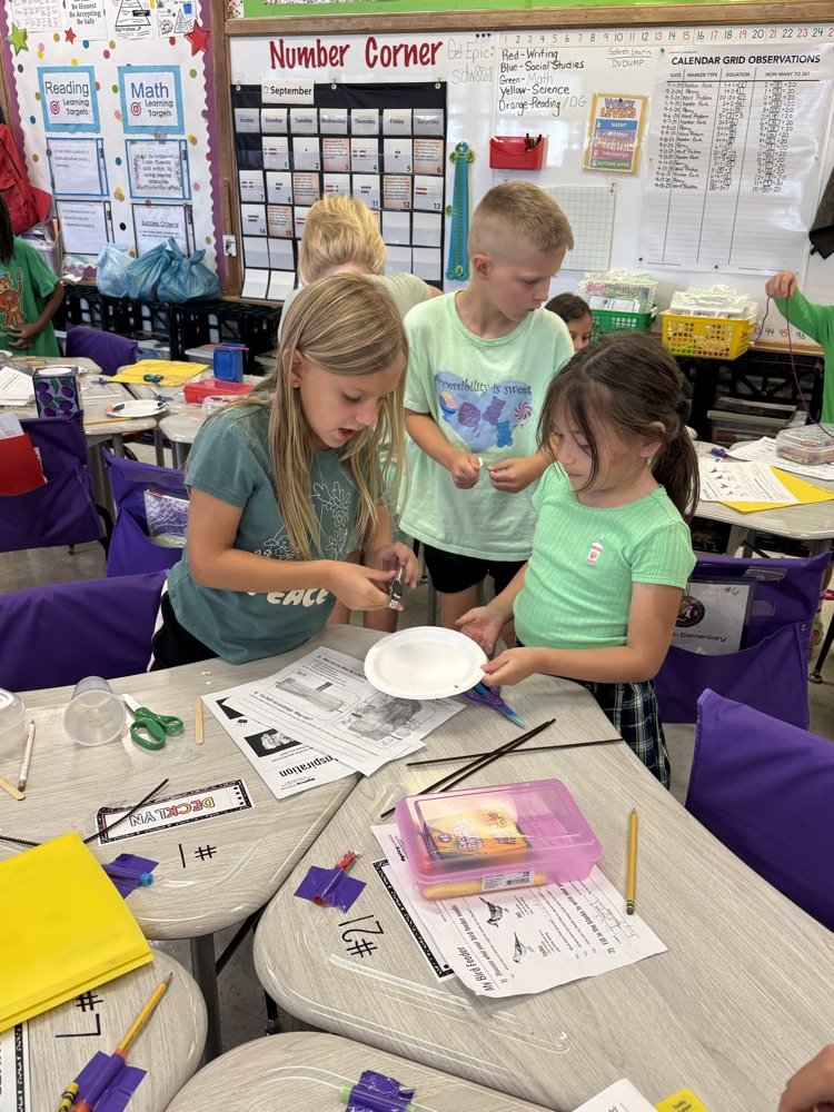 M19_MES's tweet image. Mrs. Zaldana’s 2nd grade class at MES learned about how to attract more birds to a feeder.  They designed and constructed their own feeders.  #MESProud #19EveryStudent #PLTW