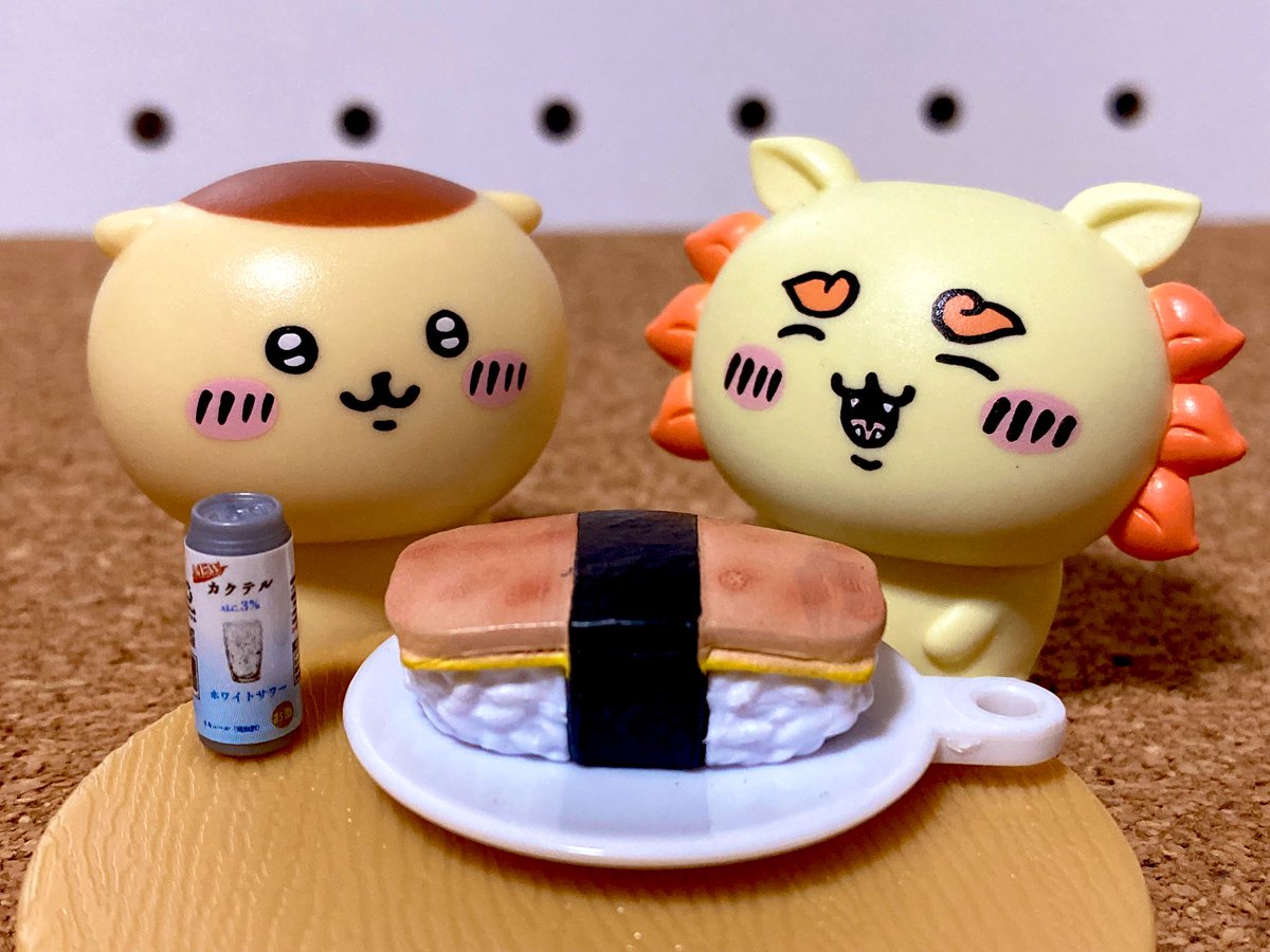 chottottumousin's tweet image. お夜食にスパムおにぎり作りました🍙

#SPAM ミニチュアチャーム
#くりまんじゅう #シーサー
