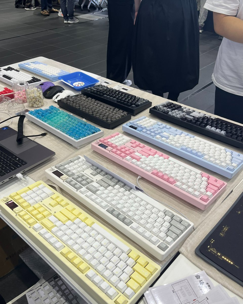 Chilkeykeeb's tweet image. Spot the Chilkey! 👀
We&apos;re here at the Tokyo Keyboard Expo, bringing a splash of color and unique profiles for you to enjoy.

TOKYO, Akihabara - UDX AKIBA SQUARE 2F，BOOTH NO.D1&amp;amp;D2

#Chilkey #Keyboard #TokyoKeyboardExpo #MechanicalKeyboard #CustomKeyboard