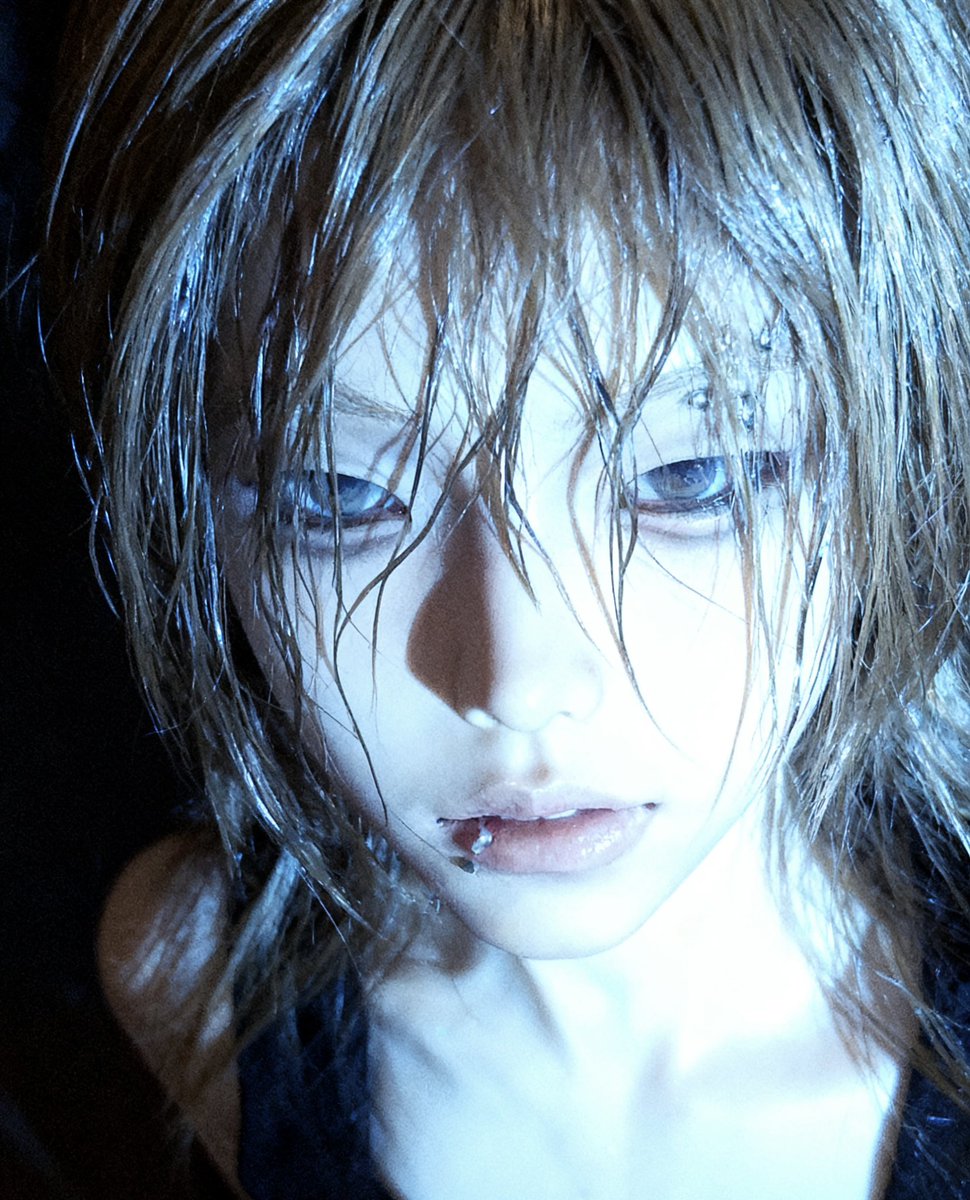 六神花露水 tweet media
