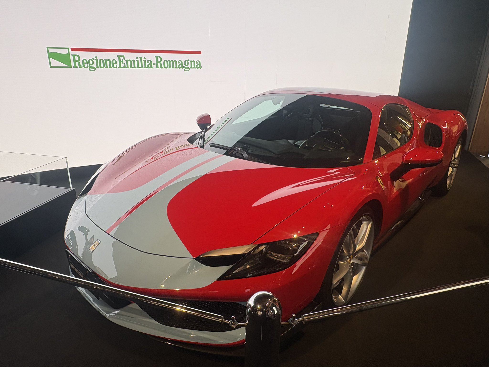 イタリア　レシピ集　マセラティ　フェラーリ　フィアット　カッシーナ　B&B イタリア レシピ集 マセラティ フェラーリ フィアット