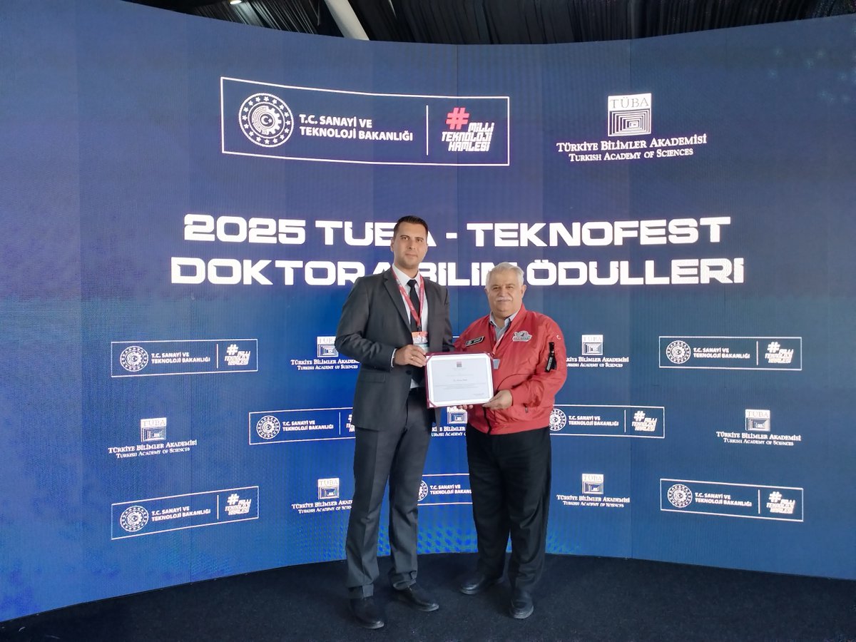 TÜBA tarafından TEKNOFEST kapsamında düzenlenen TÜBA-TEKNOFEST Doktora Bilim Ödülleri sahiplerini buldu. ISUBÜ, Ziraat Fakültesi, Tarımsal Biyoteknoloji Bölümünden Dr. Öğr. Üyesi Sercan ÖNDER, Temel Bilimler alanında Üçüncülük Ödülü’ne layık görüldü.
isparta.edu.tr/haber/9887/isu…