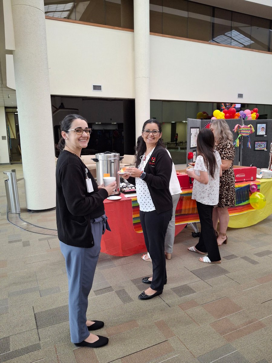 aniklt's tweet image. Celebrating our heritage and culture with some pan dulce and cafecito! Sponsored by Aldine ISD’s Association of LatinX Leaders!  Cafecito, pan dulce y conversación (chisme 🤭) @AldineEsl @AldineISD @Aldine_Bil_ESL @JuanToscanoG @DrFavy