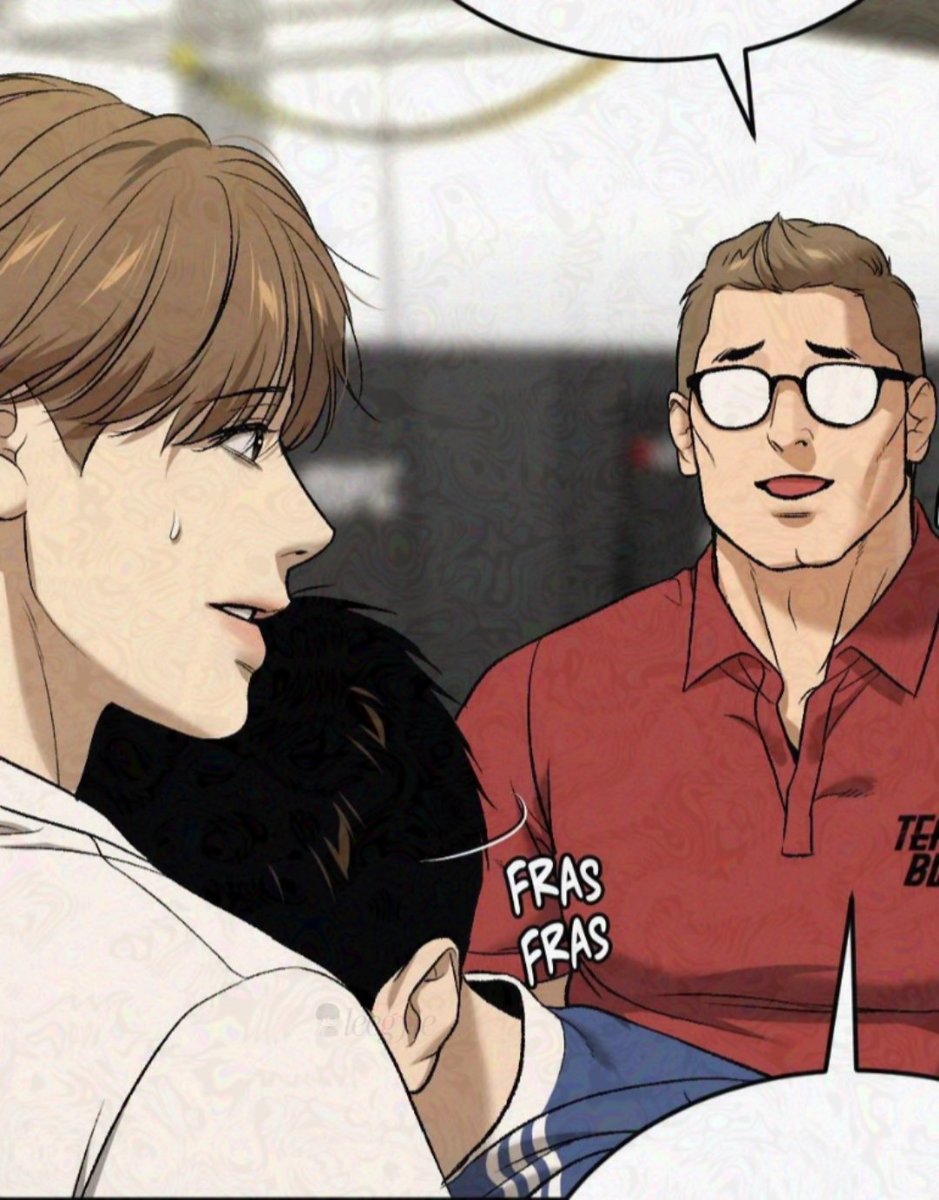 Admito q me gusta este panel porque parece como si un niño se estuviera acurrucando en Dan 😭

Sería como el primer dia de escuela, su hijo esperando la salida para ver a su papá Kim Dan. Maldita imaginación