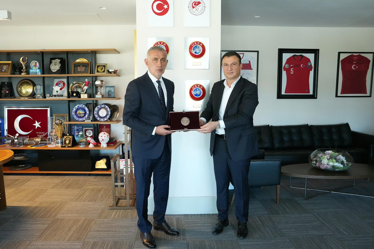 tarikaksar's tweet photo. Türkiye Futbol Federasyonu Başkanımız, kıymetli dostumuz Sayın İbrahim Ethem Hacıosmanoğlu’na misafirperverliklerinden dolayı teşekkür eder, çalışmalarında başarılarının devamını dilerim. https://t.co/ITdi62A5yj