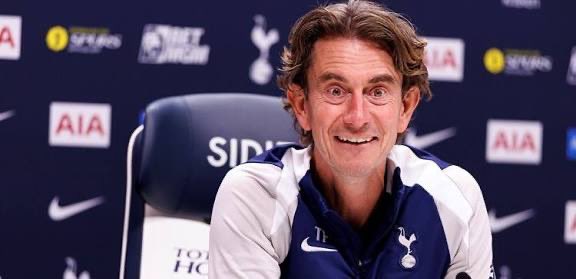 Get your questions in for today’s pod👇