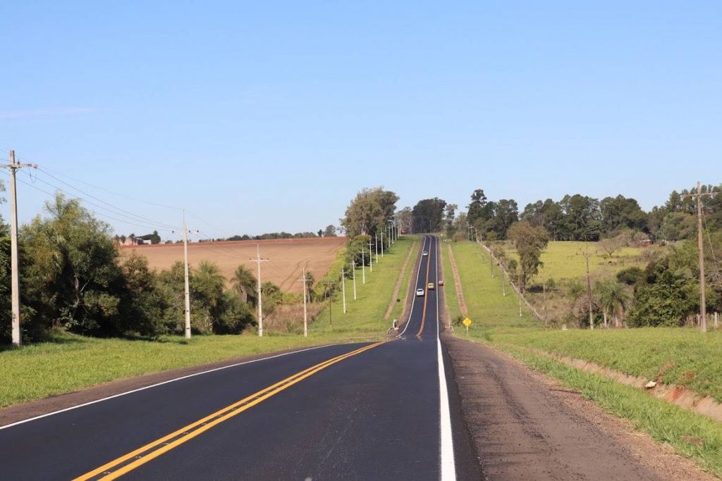 #ElDato: acaban de #adjudicar la 2° obra bajo ley de #APP en #PY para la duplicación de la #RutaPY01, en unos 108 km, desde Cuatro Mojones hasta Quiindy. 

Realizará la obra el consorcio Rutas del Mercosur: 

 -Tecnoedil
-Alya Constructora
-Construpar SA
-Semisa Infraestructura
