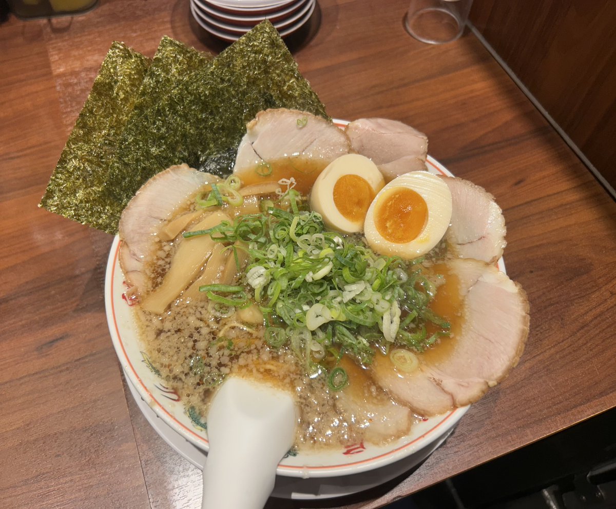 昼寝が長すぎてきっと
夜眠れない😂w
月曜は有休取る方も多いかなと
思ったけど仕事帰りに
お立ち寄りいただき🙇🏻‍♀️